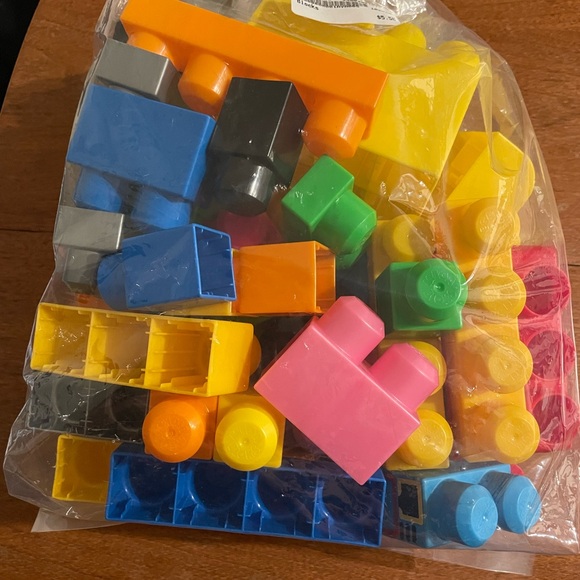 Mega bloks - Picture 2 of 2